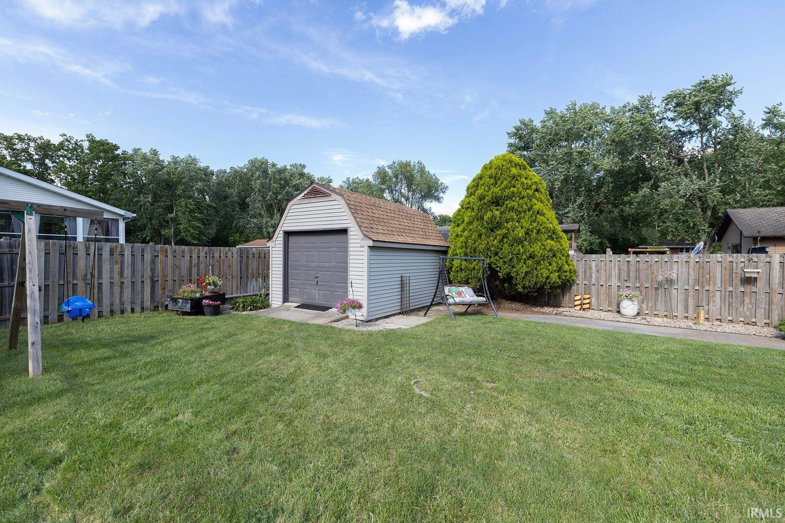 55828 Nursery Avenue Mishawaka IN 46545