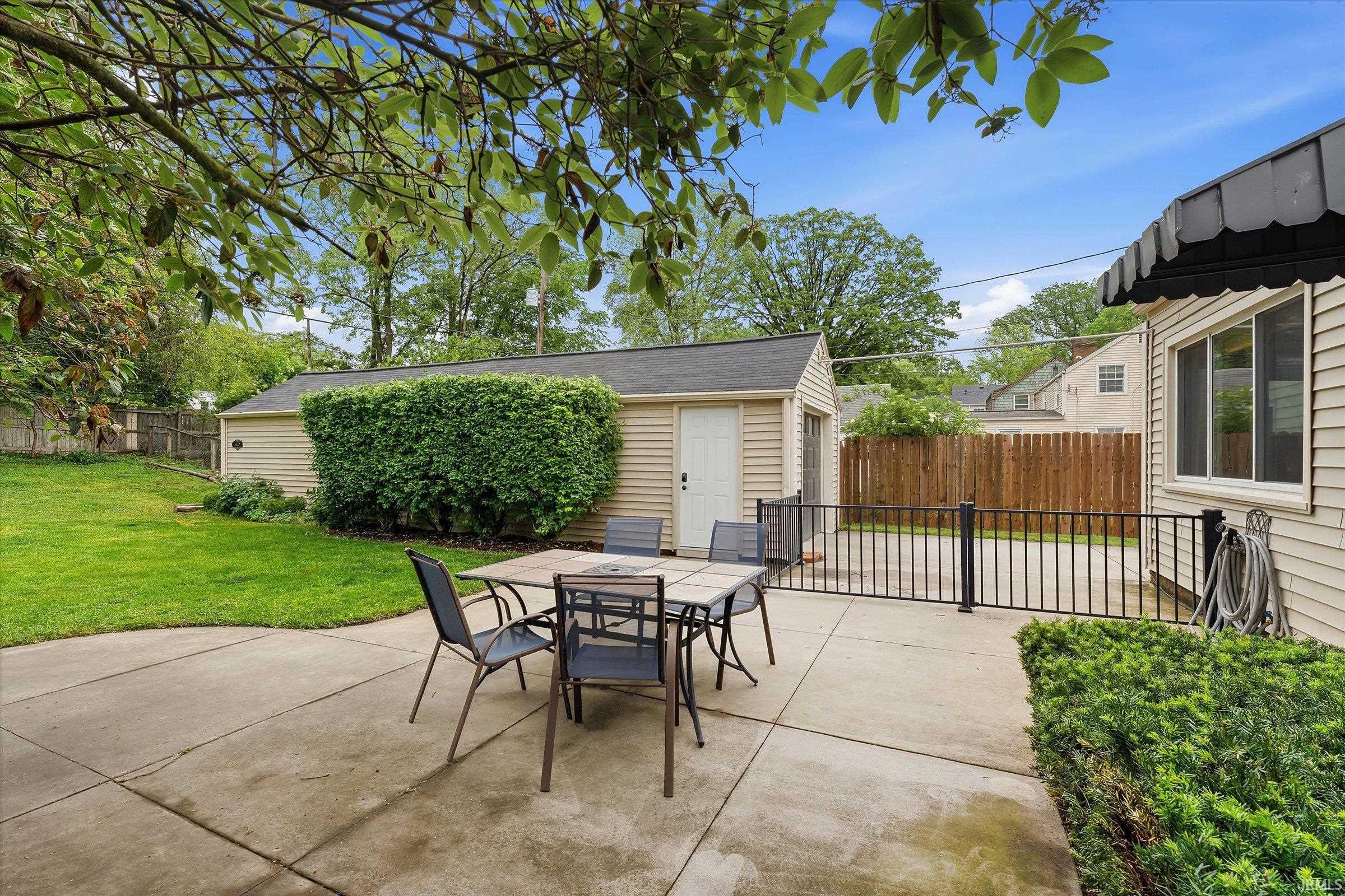 1437 E Monroe Street South Bend IN 46615