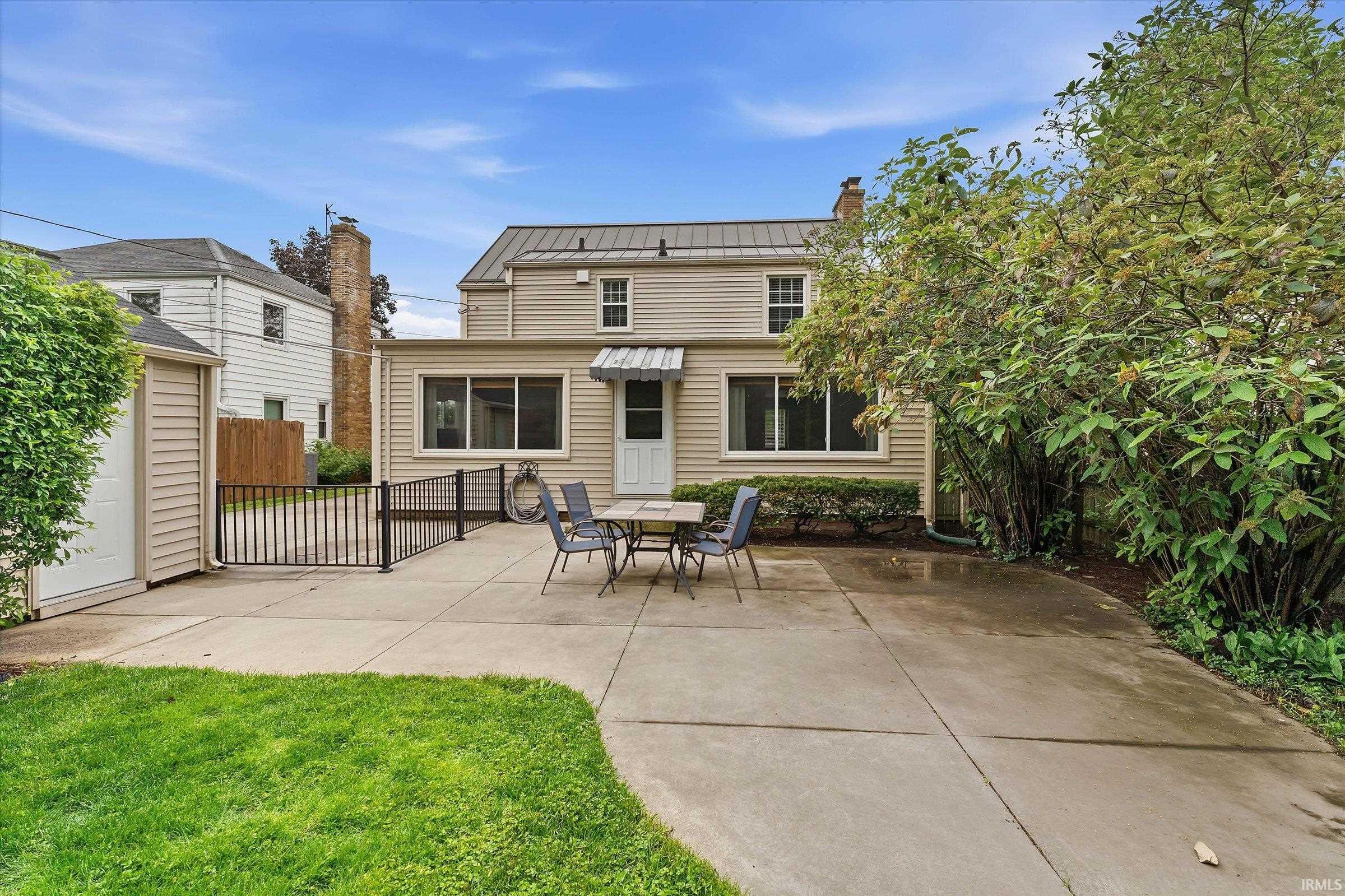 1437 E Monroe Street South Bend IN 46615