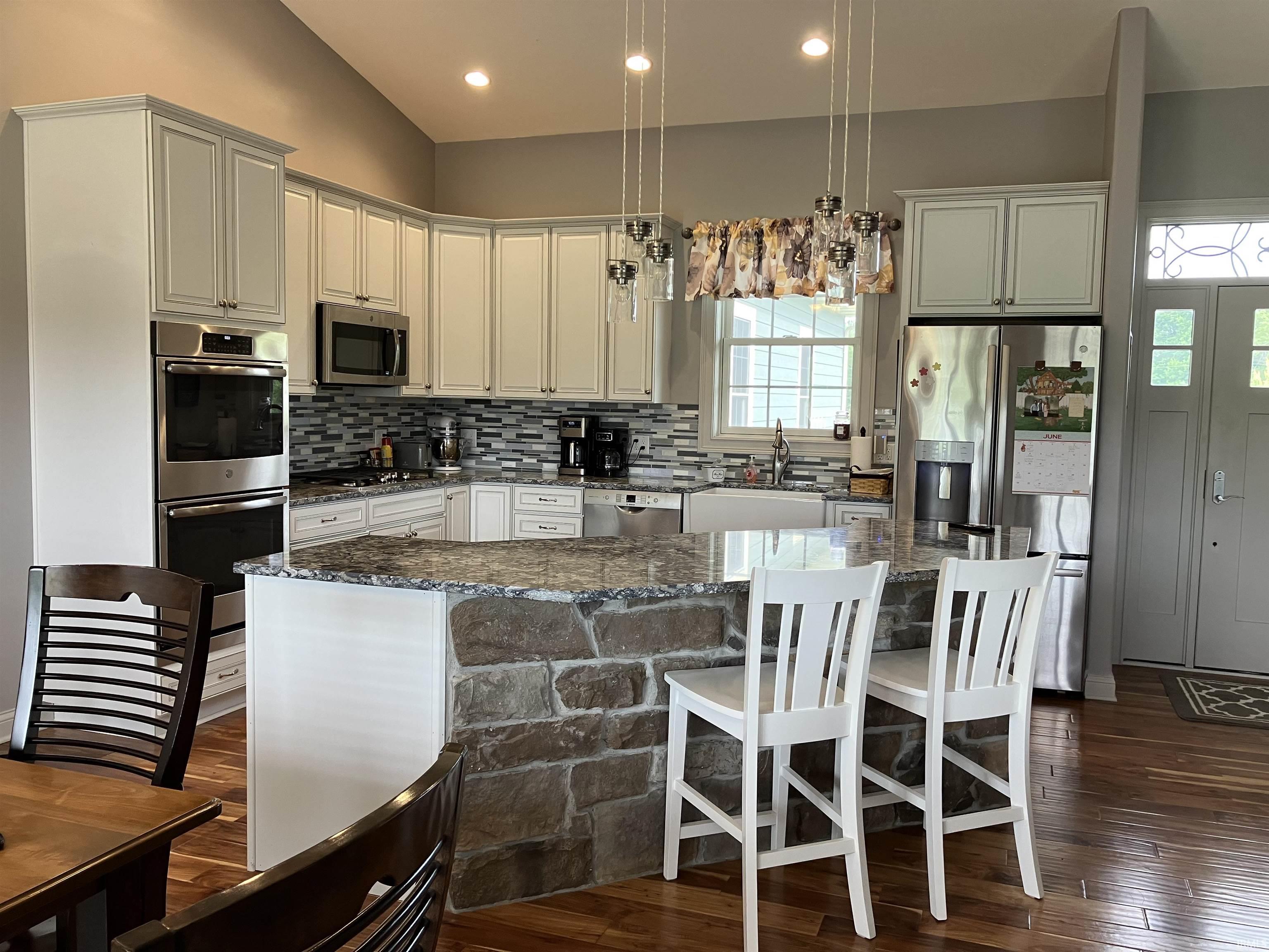 13541 3rd Road Plymouth IN 46563