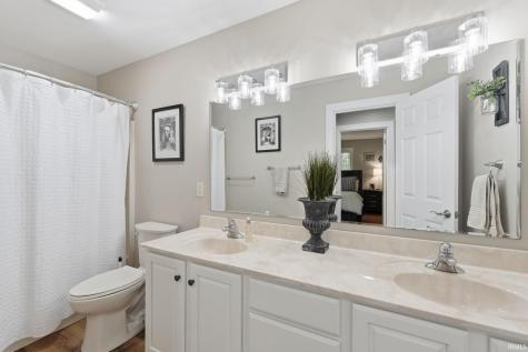 6306 Beaver Creek Court Fort Wayne IN 46814