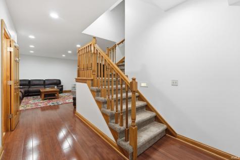 6306 Beaver Creek Court Fort Wayne IN 46814