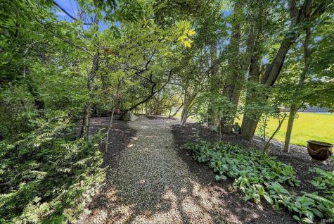 6306 Beaver Creek Court Fort Wayne IN 46814