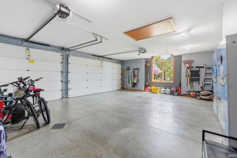 6306 Beaver Creek Court Fort Wayne IN 46814
