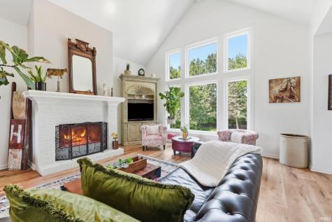 6306 Beaver Creek Court Fort Wayne IN 46814