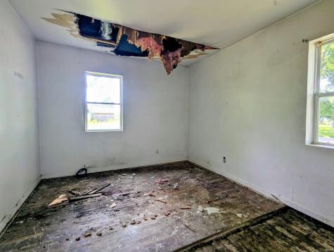 1102 N Monroe Street Hartford City IN 47348