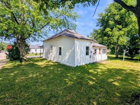 1102 N Monroe Street Hartford City IN 47348