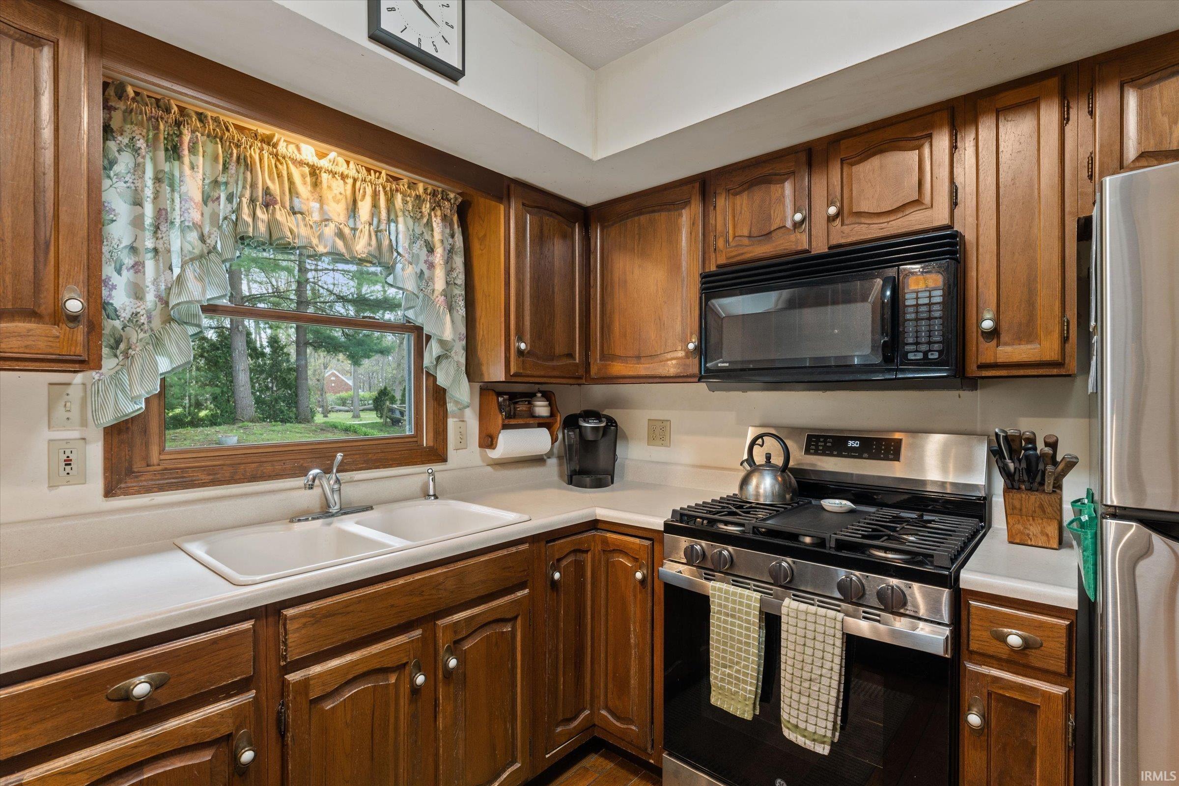 15810 Walnut Pointe Granger IN 46530