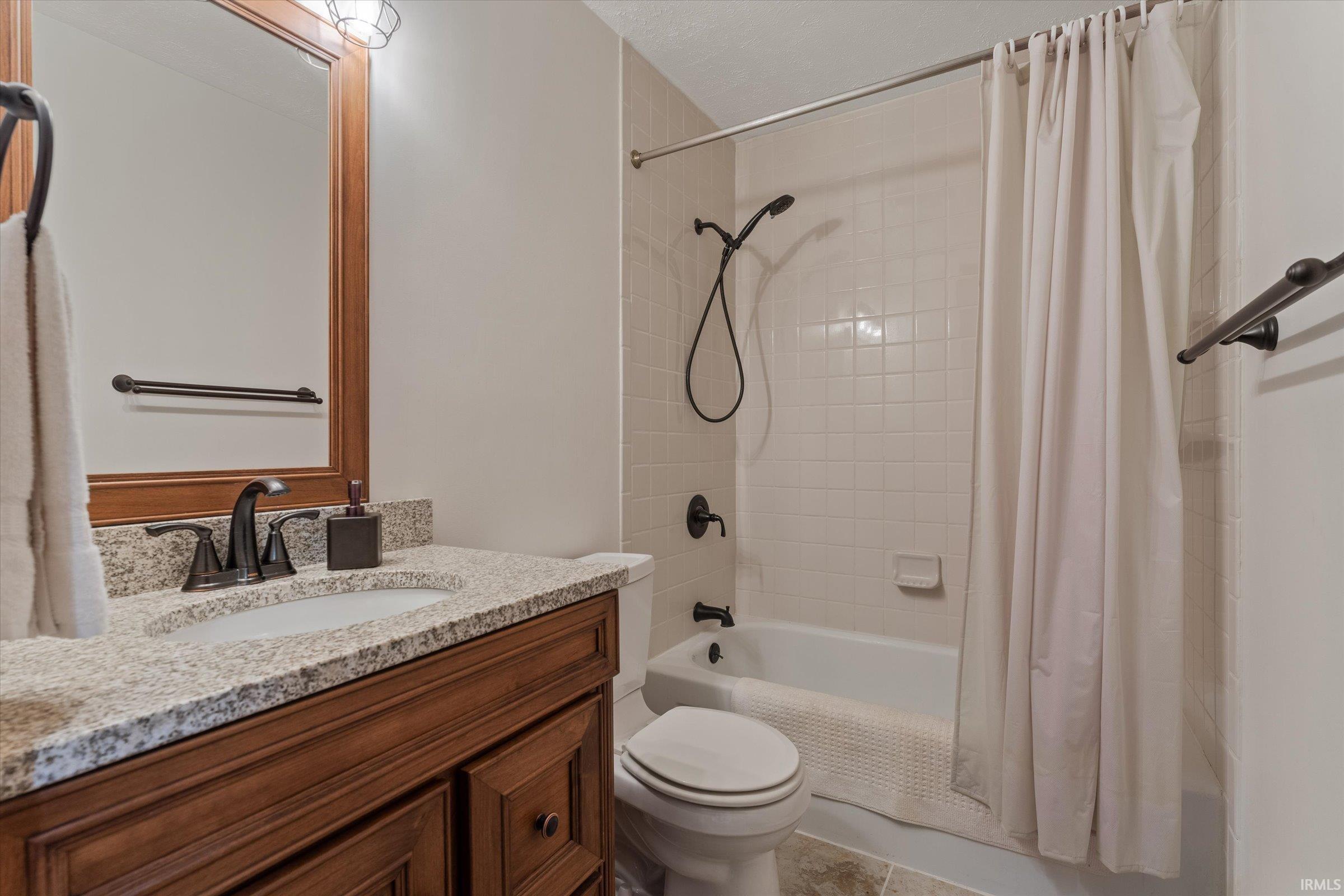 15810 Walnut Pointe Granger IN 46530