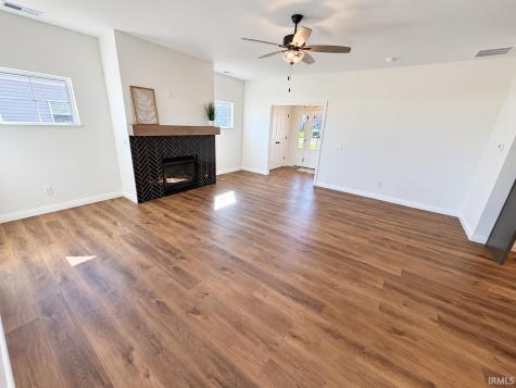 1646 Venture Drive Evansville IN 47711
