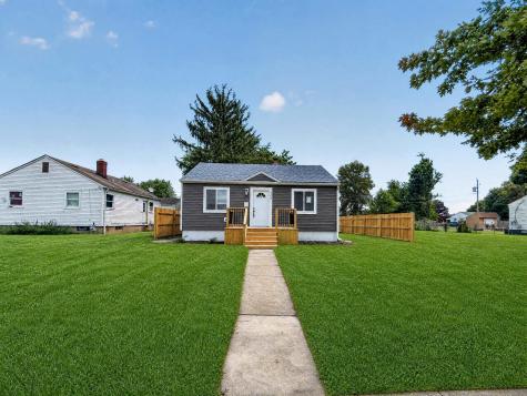806 S Kenmore Street South Bend IN 46619