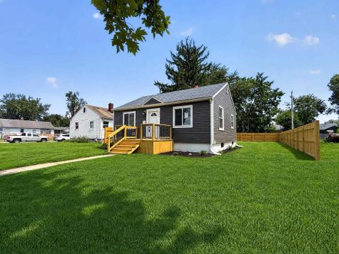 806 S Kenmore Street South Bend IN 46619