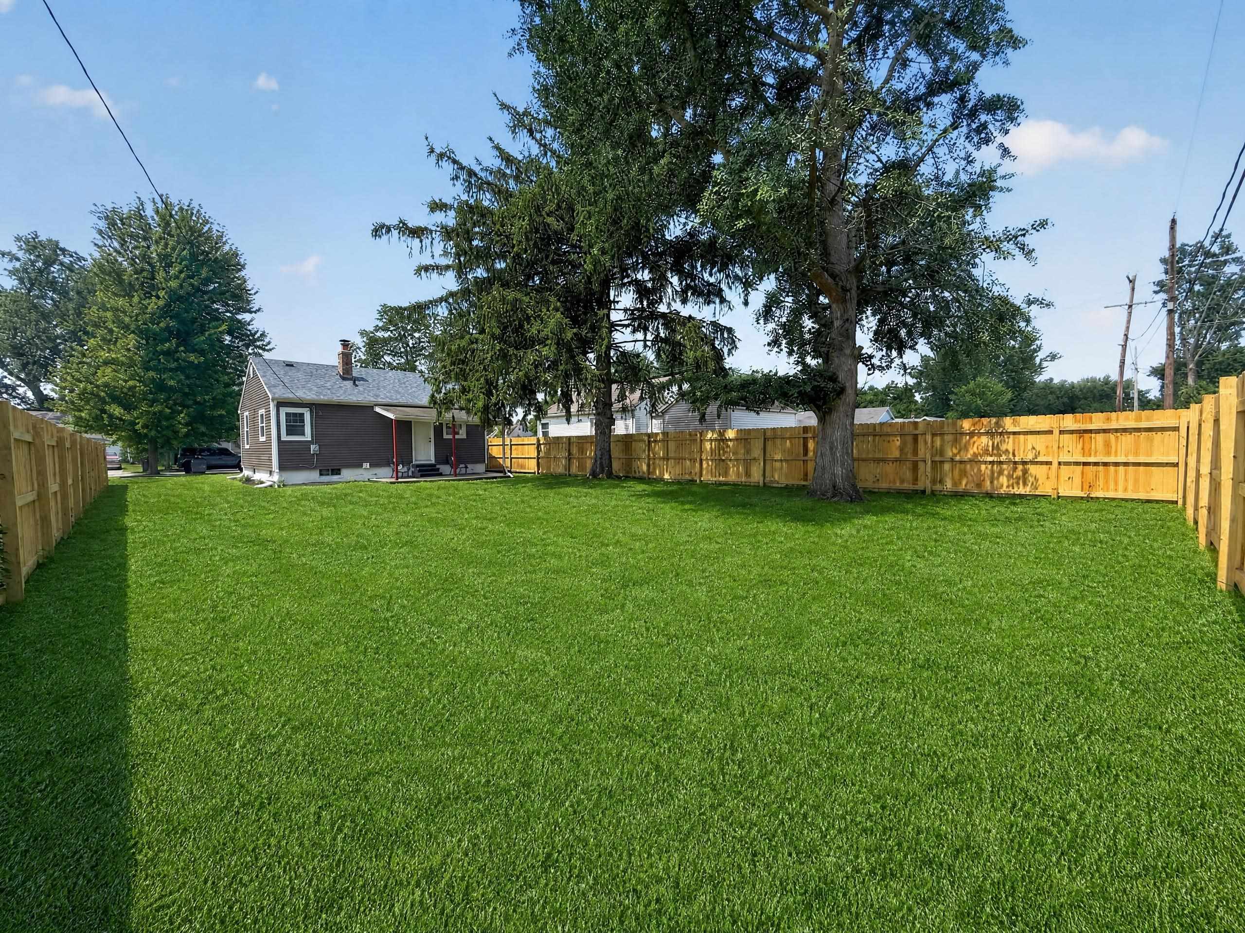 806 S Kenmore Street South Bend IN 46619
