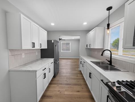 806 S Kenmore Street South Bend IN 46619