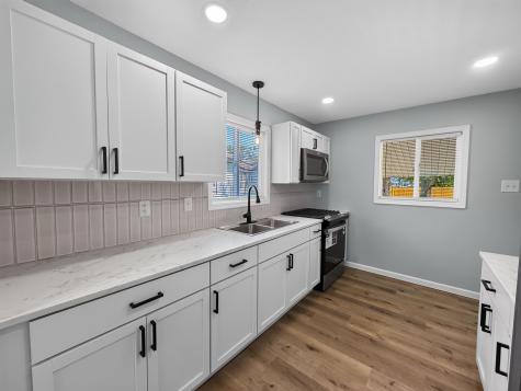 806 S Kenmore Street South Bend IN 46619