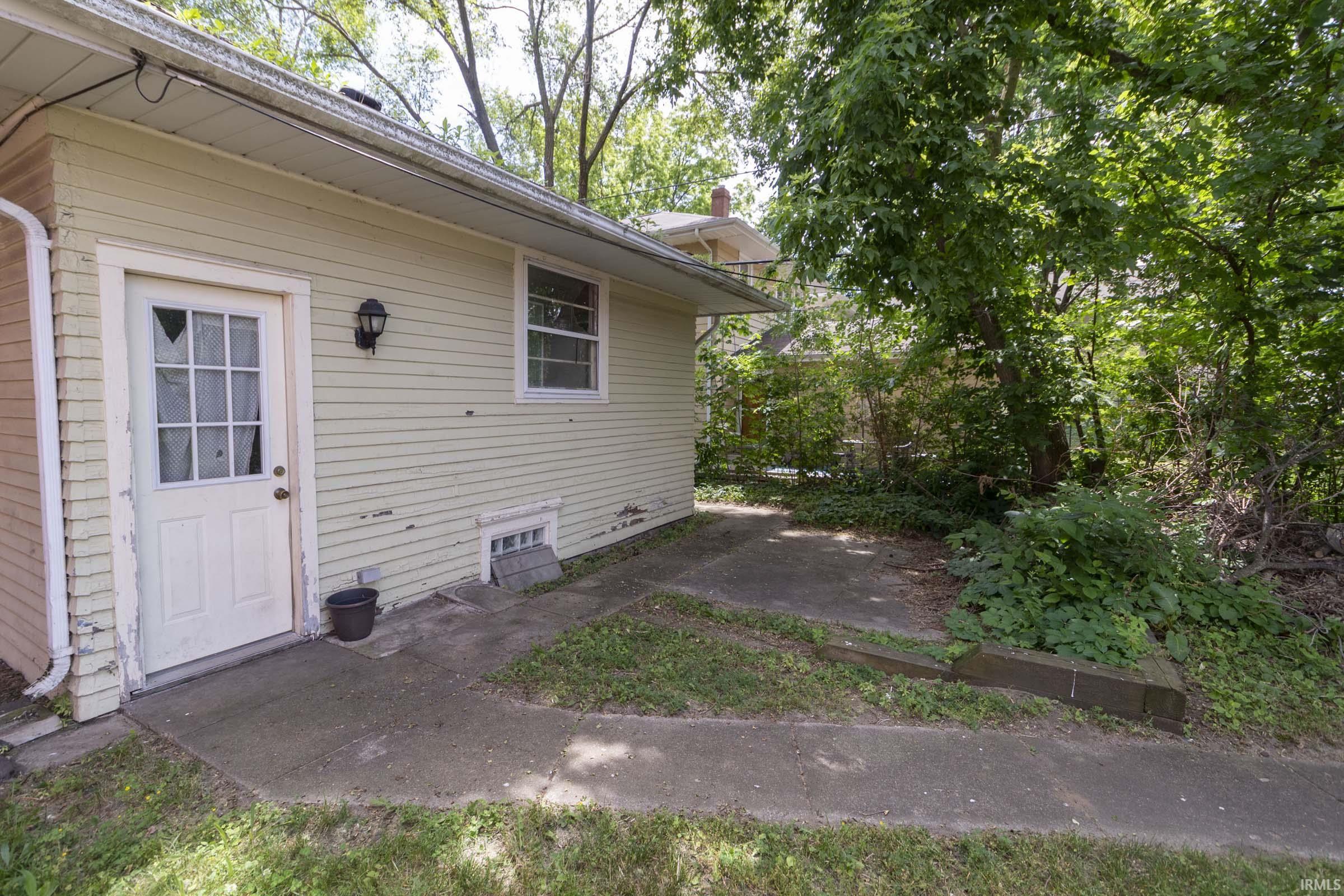919 N Saint Louis Boulevard South Bend IN 46617
