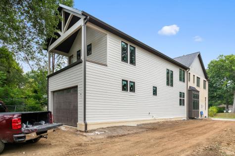 1123 N Twyckenham Drive South Bend IN 46617