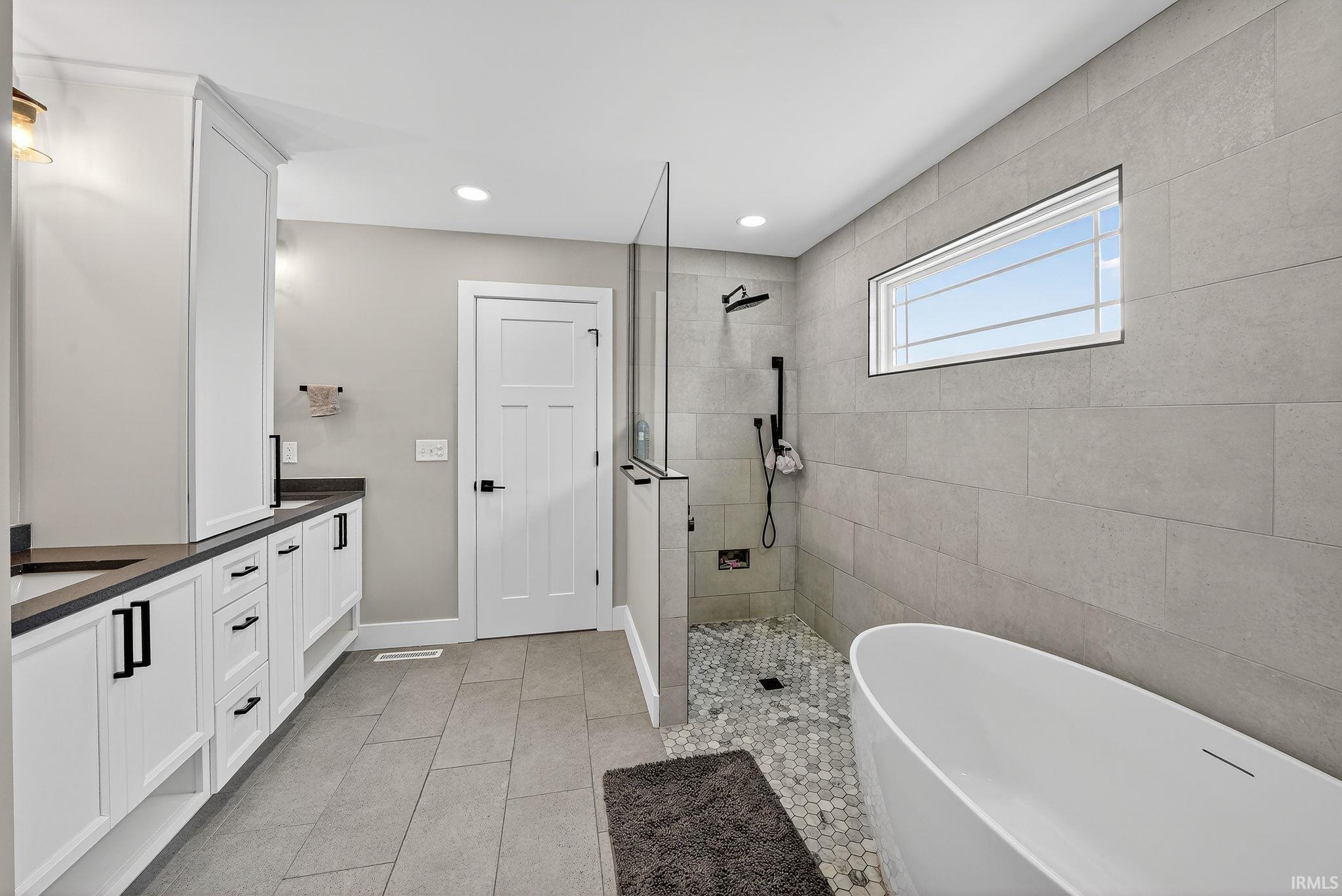 10079 Benamin Drive Granger IN 46530