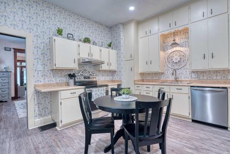 1502 Hollywood Avenue Evansville IN 47712