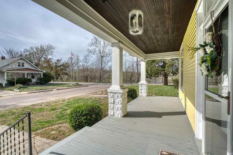 1502 Hollywood Avenue Evansville IN 47712