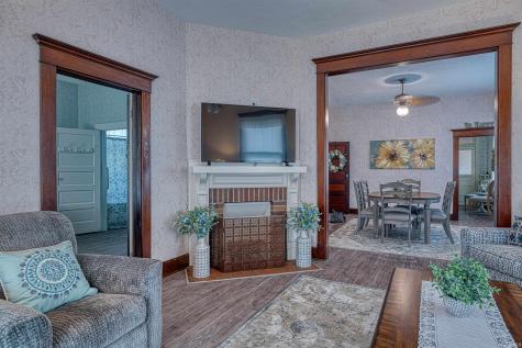 1502 Hollywood Avenue Evansville IN 47712