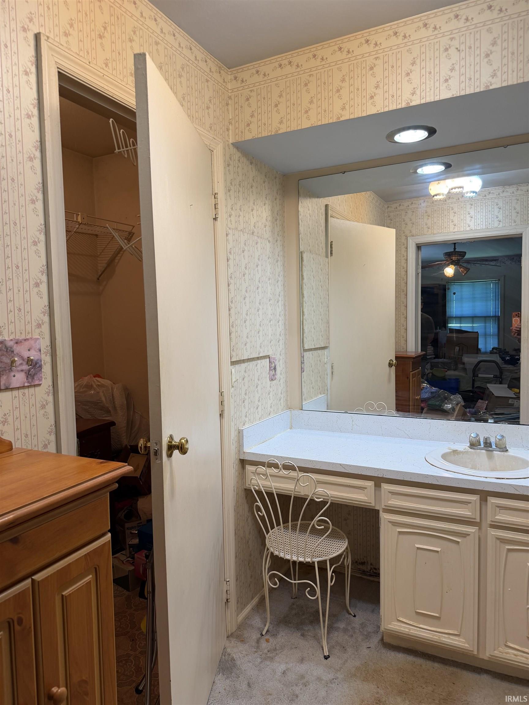 24676 Elmhurst Drive Elkhart IN 46517