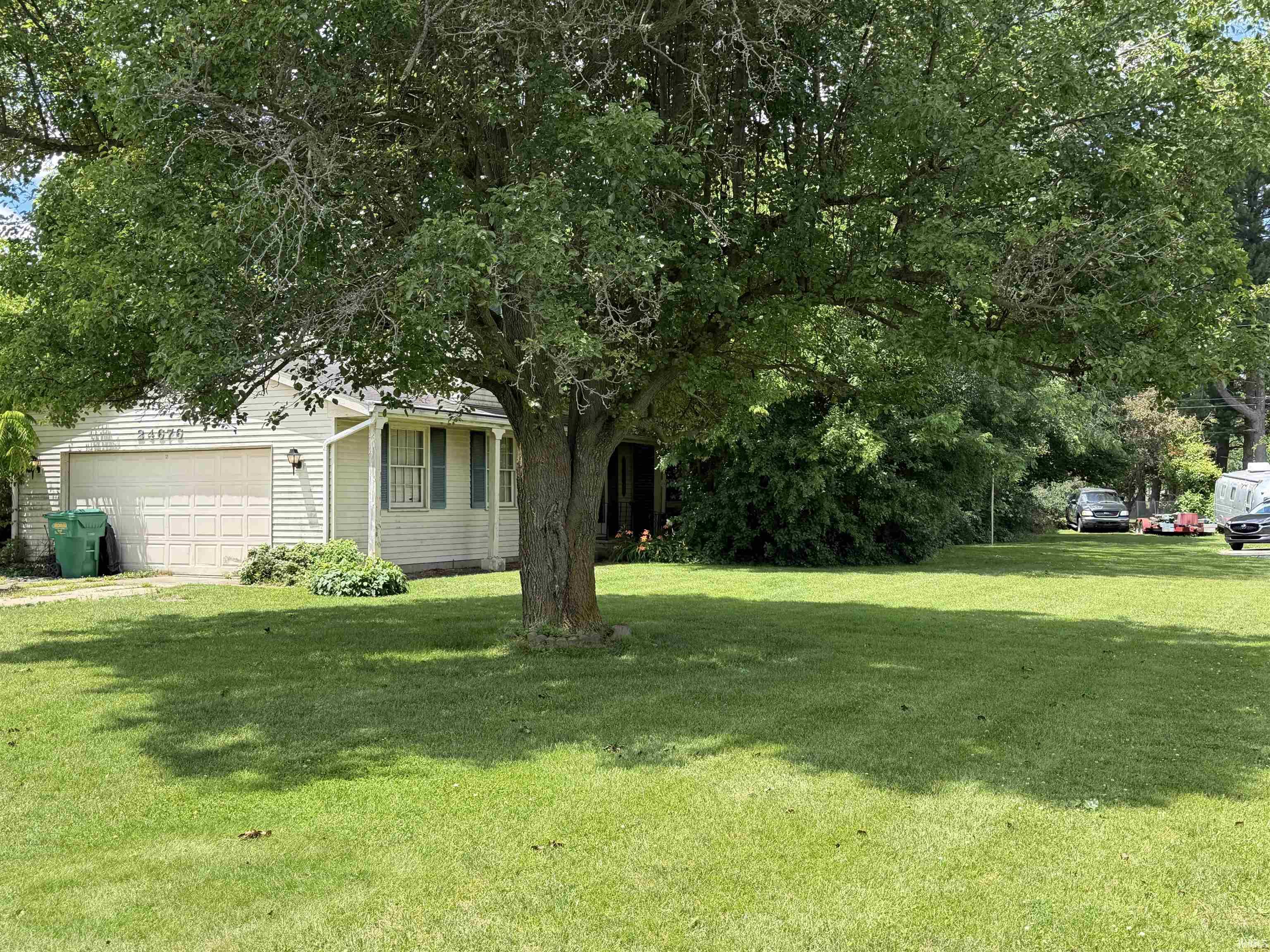 24676 Elmhurst Drive Elkhart IN 46517