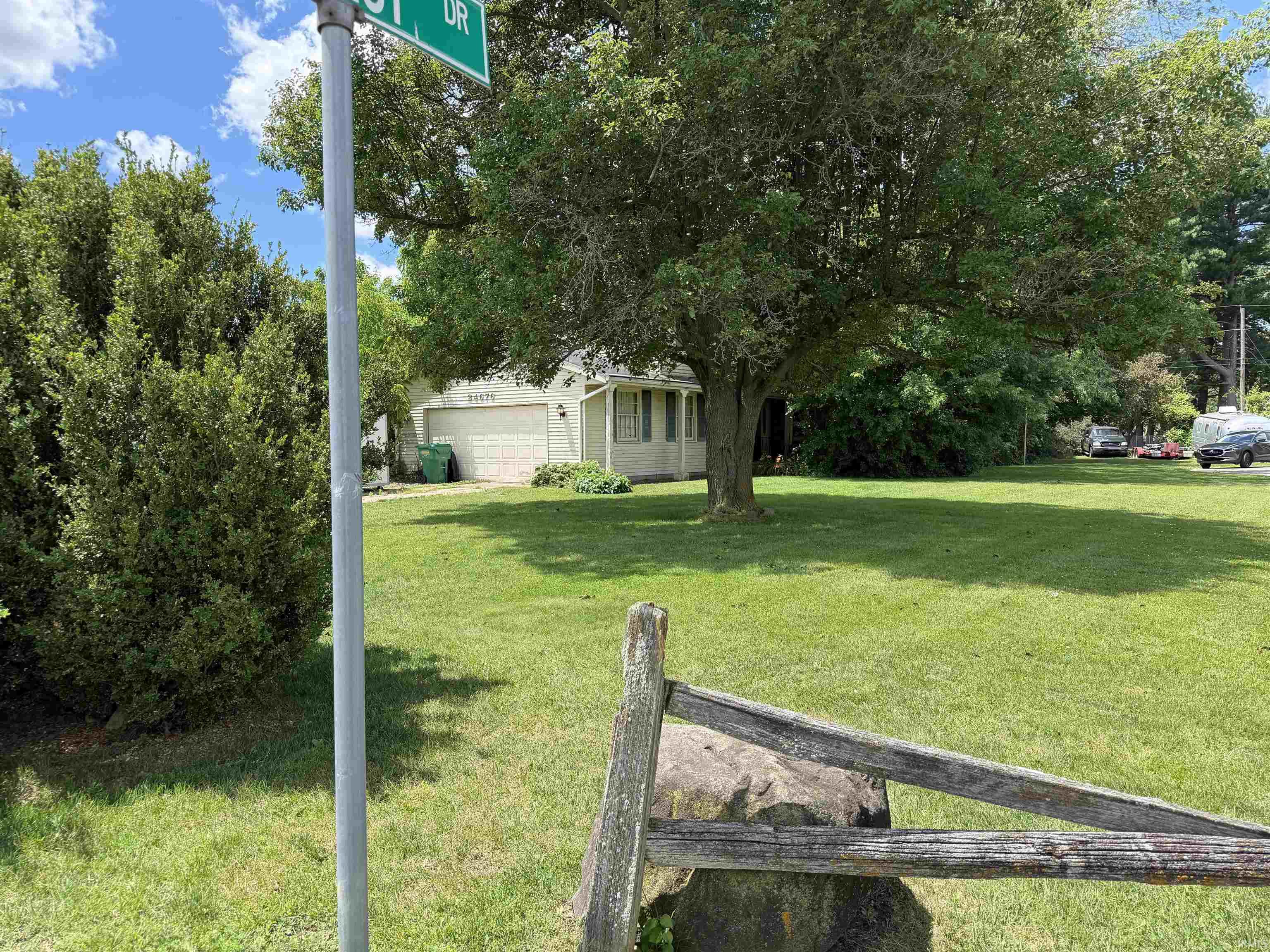 24676 Elmhurst Drive Elkhart IN 46517