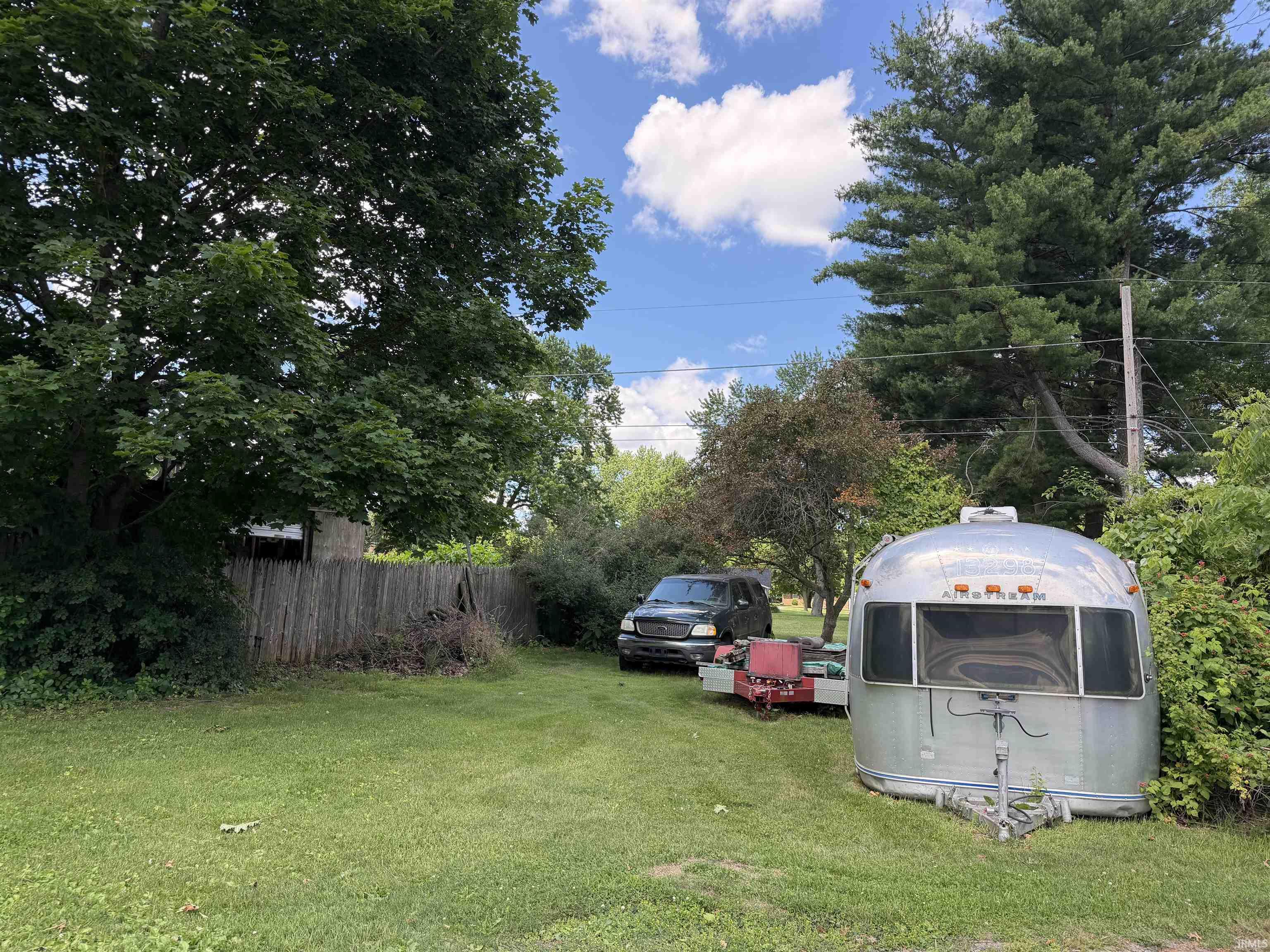 24676 Elmhurst Drive Elkhart IN 46517
