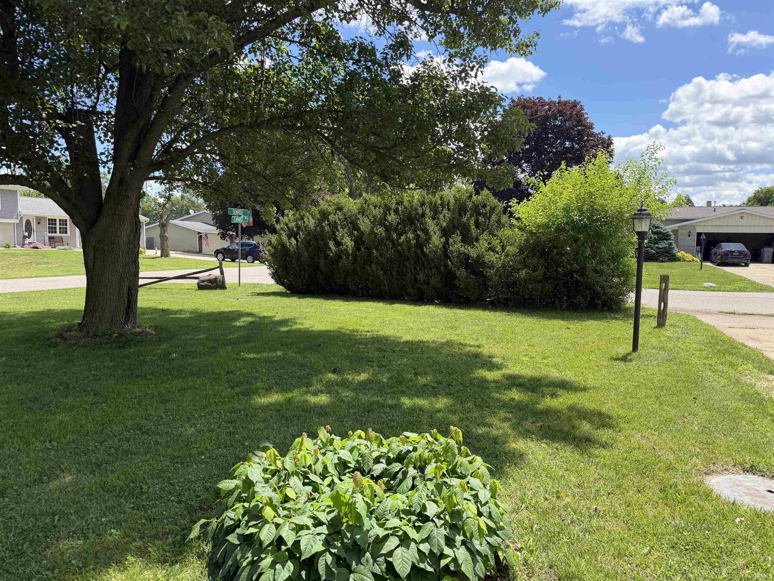 24676 Elmhurst Drive Elkhart IN 46517