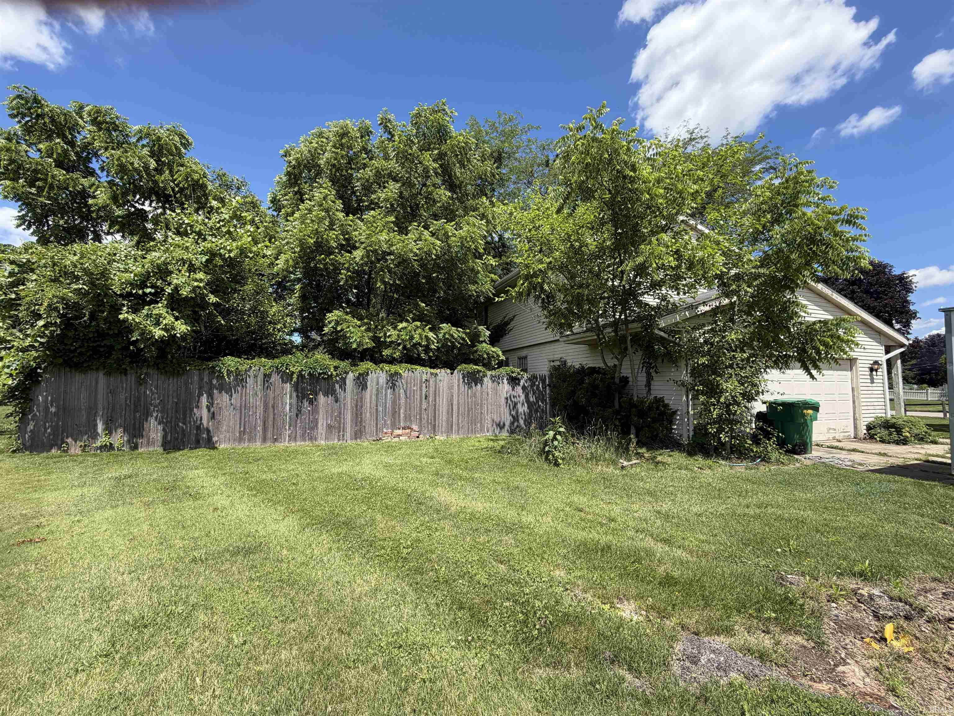 24676 Elmhurst Drive Elkhart IN 46517
