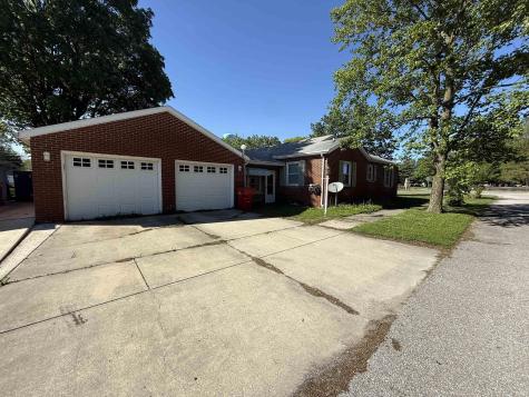 119 E Beckley Street Royal Center IN 46978