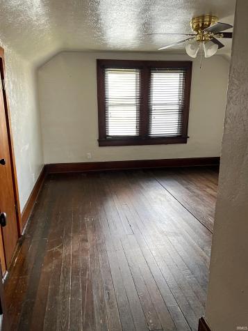 80 F St NW Linton IN 47441