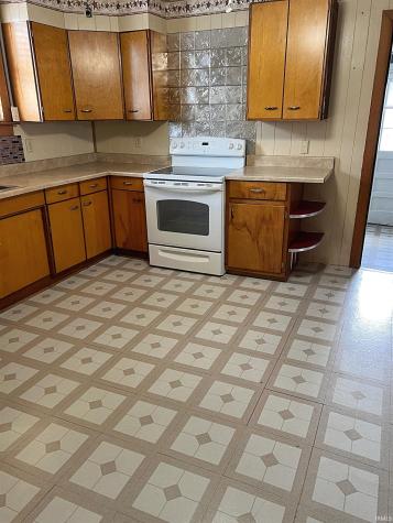 80 F St NW Linton IN 47441