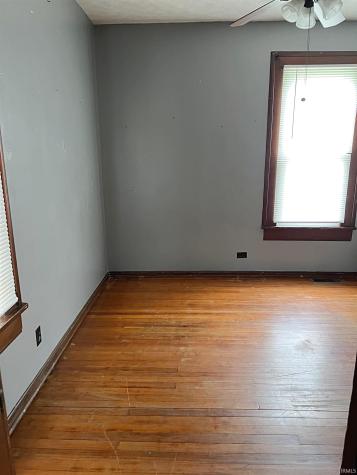 80 F St NW Linton IN 47441