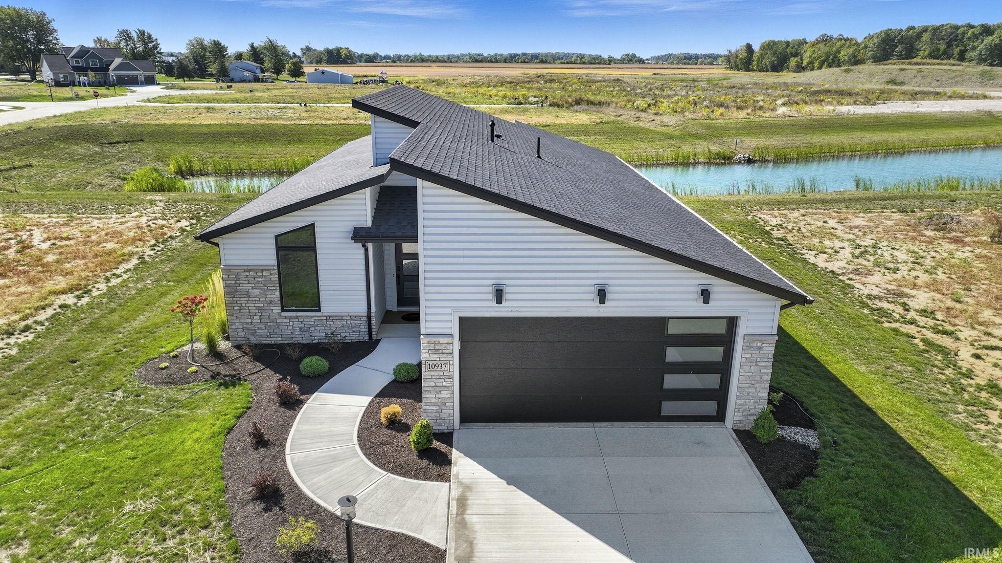 10937 Carob Thorn Trail Roanoke IN 46783