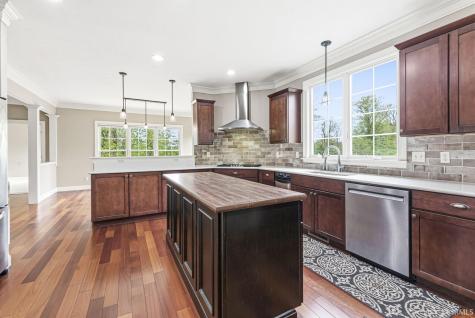 53347 Summer Breeze Drive South Bend IN 46637