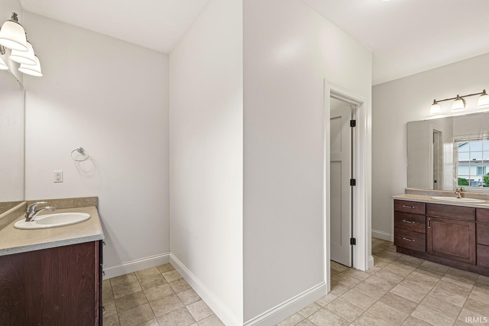 53347 Summer Breeze Drive South Bend IN 46637
