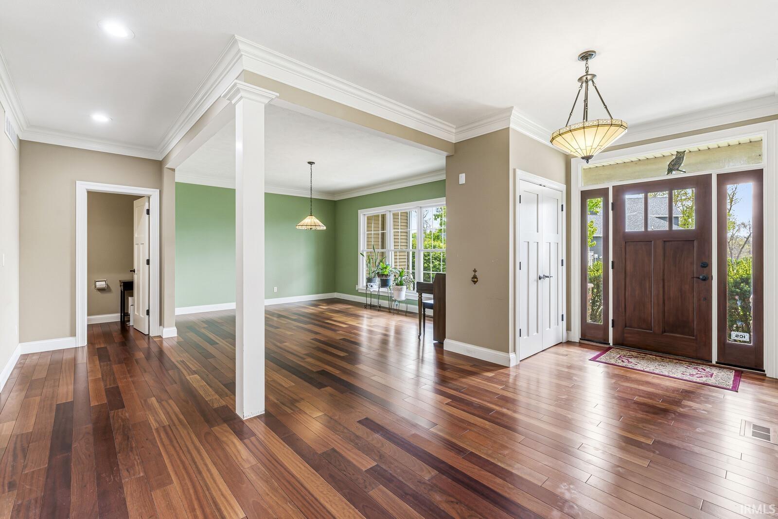 53347 Summer Breeze Drive South Bend IN 46637