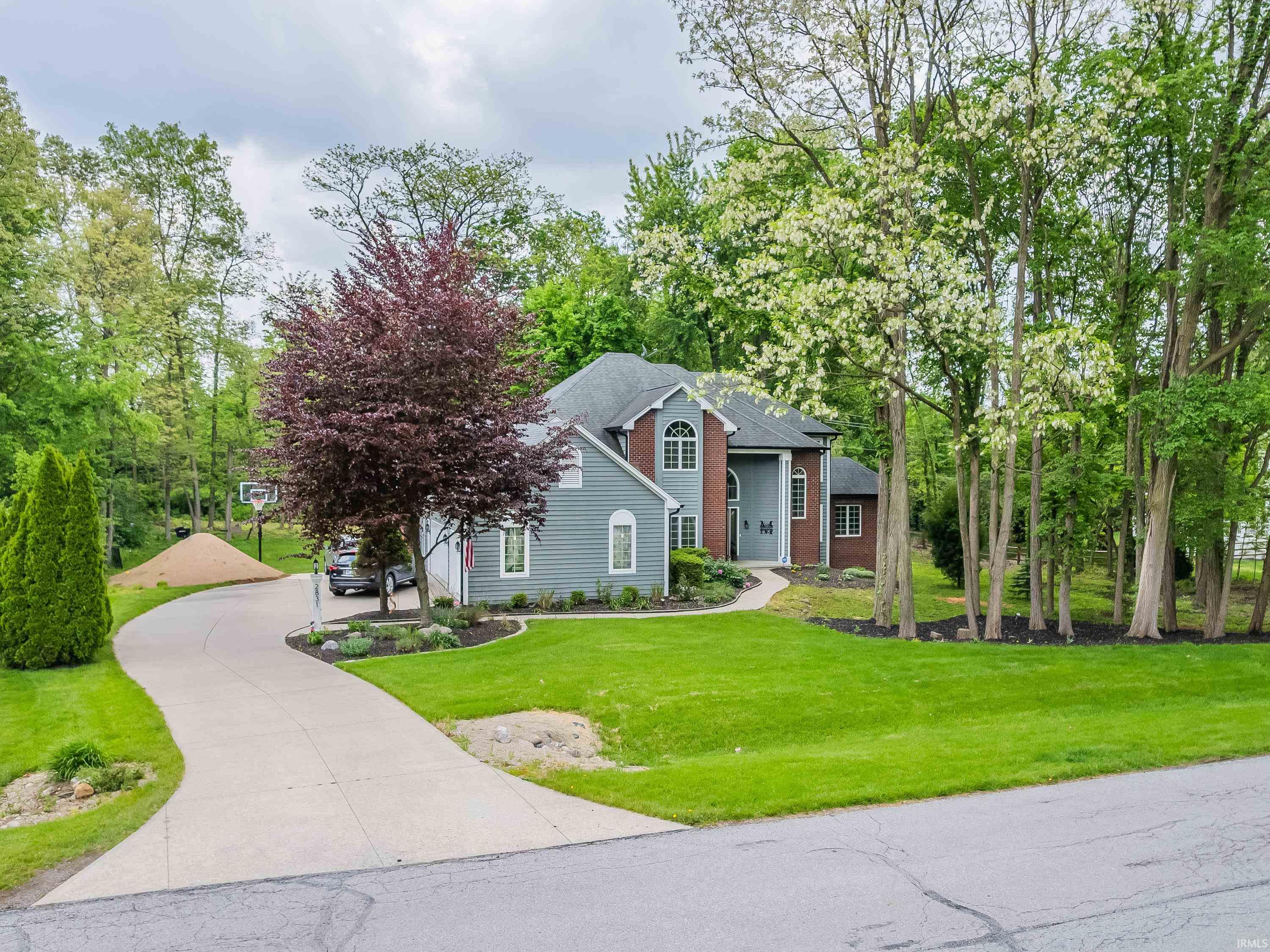 2831 Covington Hollow Trail Fort Wayne IN 46804
