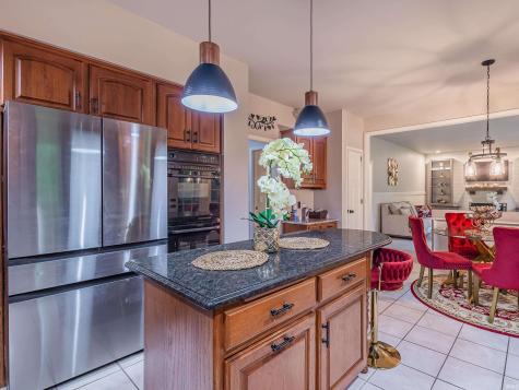 2831 Covington Hollow Trail Fort Wayne IN 46804