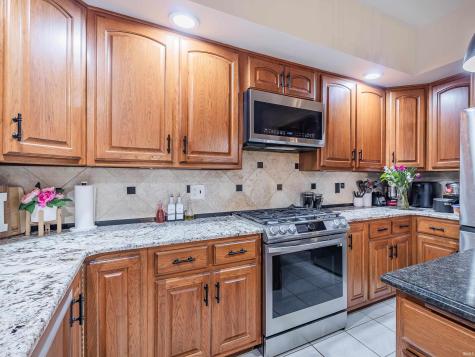 2831 Covington Hollow Trail Fort Wayne IN 46804