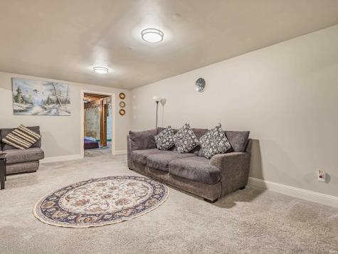 2831 Covington Hollow Trail Fort Wayne IN 46804