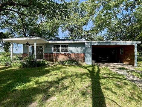 2111 N 200 E Road Winamac IN 46996