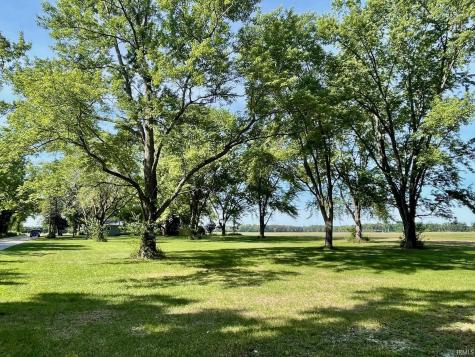 2111 N 200 E Road Winamac IN 46996