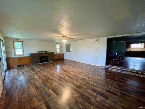 2111 N 200 E Road Winamac IN 46996
