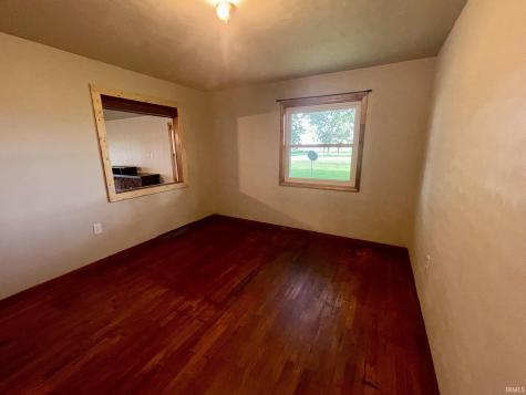 2111 N 200 E Road Winamac IN 46996
