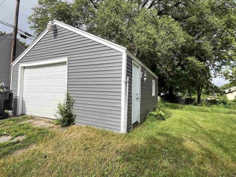 1738 E Bowman Street South Bend IN 46613