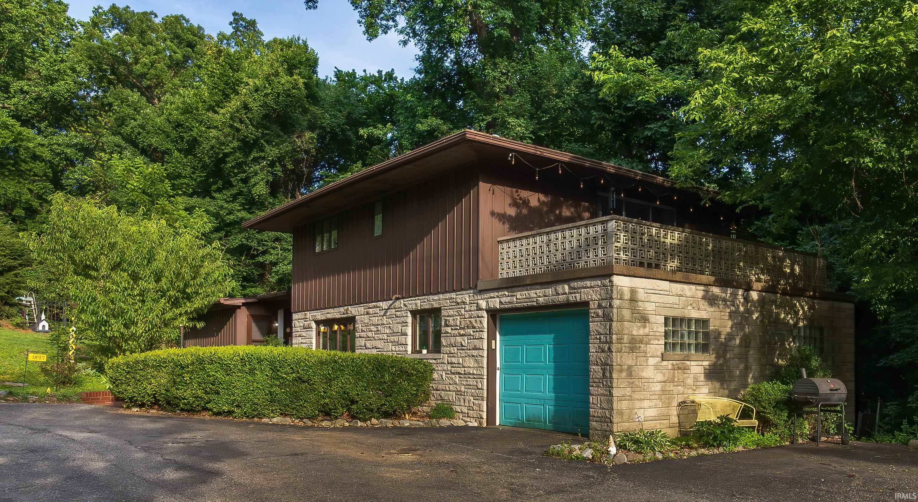 1827 N Saint Joseph Avenue Evansville IN 47720