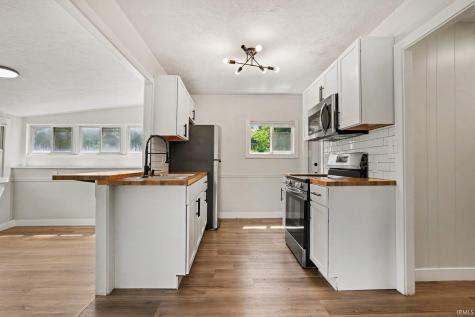 1802 W Ewing Avenue South Bend IN 46613